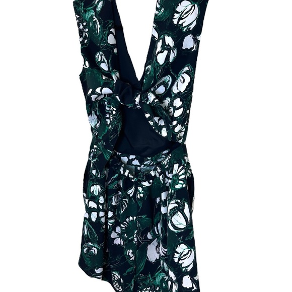 Club Monaco - “Krishel” Romper, Tropical Floral Print, Tie Back - Size 4, Black - Picture 9 of 17